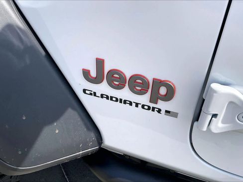 New 2026 Jeep Gladiator Mojave AWD/4WD image 15
