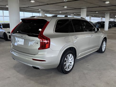 Used 2017 Volvo XC90 T6 Momentum w/ Vision Package image 8