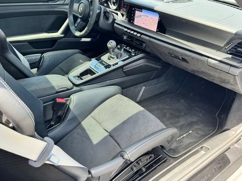 Used 2024 Porsche 911 Carrera GTS RWD image 32