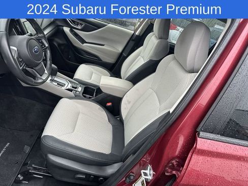 Used 2024 Subaru Forester Premium AWD/4WD image 21