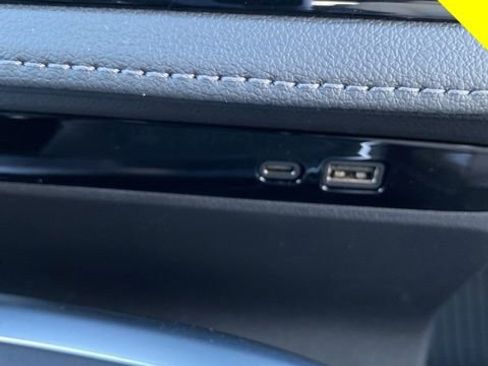 New 2025 Buick Enclave Preferred w/ LPO, Floor Liner Package image 25