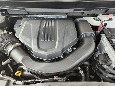 New 2026 Chevrolet Traverse Z71 w/ Driver Confidence Package AWD/4WD image 21