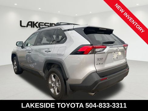 Used 2025 Toyota RAV4 LE AWD/4WD image 2