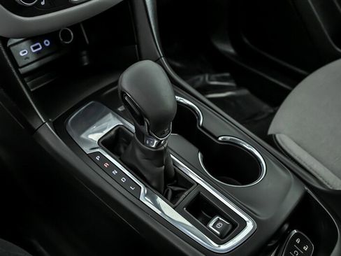 Used 2023 Chevrolet Equinox LT FWD image 30