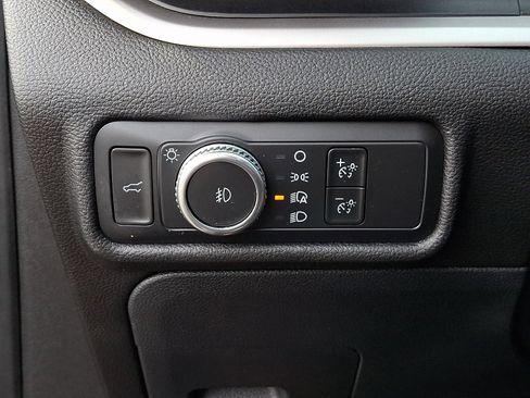 Certified 2022 Ford Explorer XLT w/ Equipment Group 202A image 26