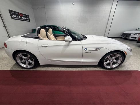 Used 2016 BMW Z4 sDrive28i RWD image 13