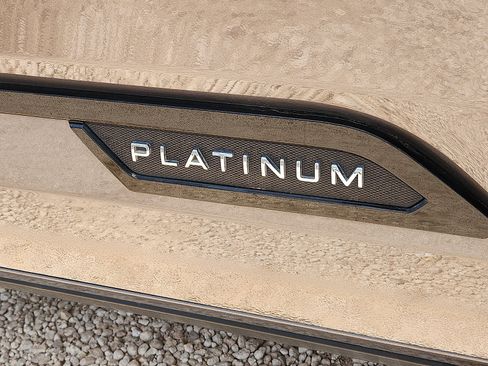 Used 2023 Toyota Tundra Platinum AWD/4WD image 8