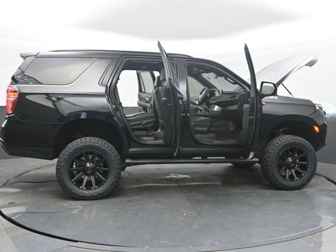 Used 2024 Chevrolet Tahoe Z71 w/ Luxury Package AWD/4WD image 55