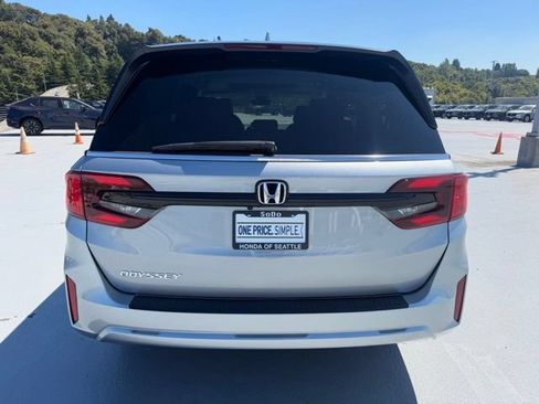 Certified 2026 Honda Odyssey EX-L image 8