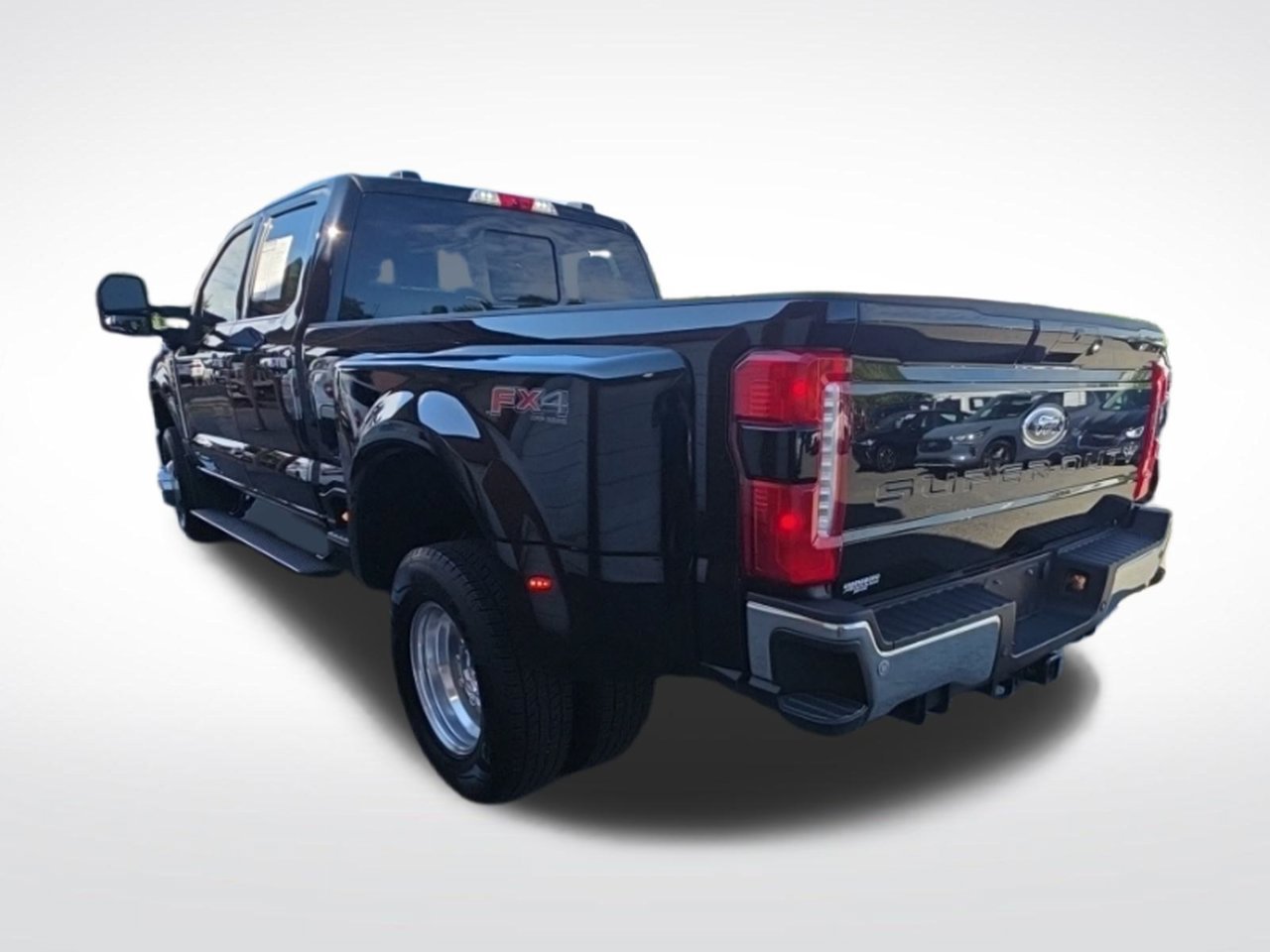 Used 2025 Ford F350 Lariat w/ Lariat Ultimate Package AWD/4WD image 6