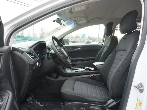 Used 2018 Ford Edge SE image 27