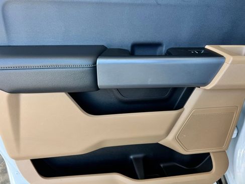 Used 2024 Ford F250 XLT image 9