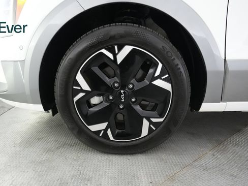 Used 2024 Kia Niro Wave w/ Wave Preserve Package FWD image 19
