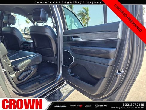 Certified 2024 Jeep Wagoneer L Series III w/ Flexible Seating Group image 17