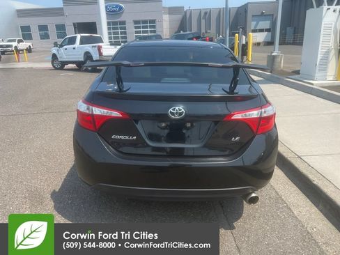 Used 2015 Toyota Corolla LE FWD image 9