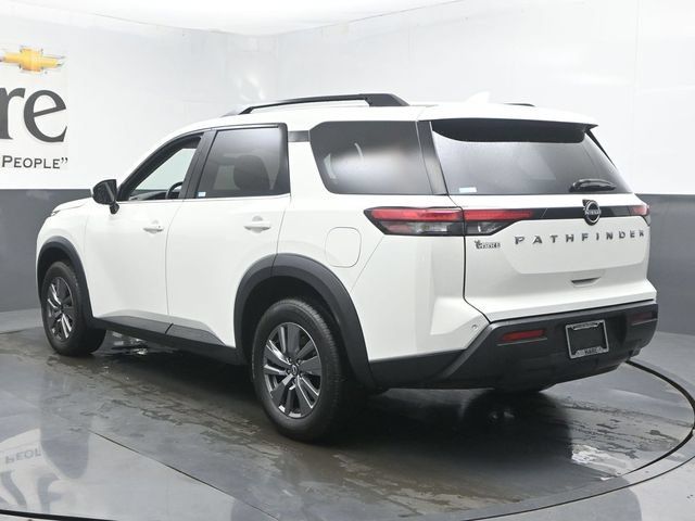 Used 2025 Nissan Pathfinder SV FWD image 41