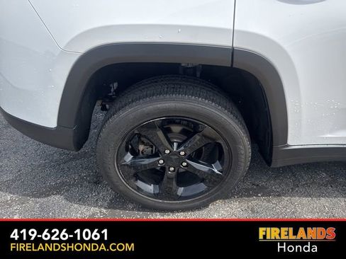 Used 2023 Jeep Grand Cherokee Altitude AWD/4WD image 37
