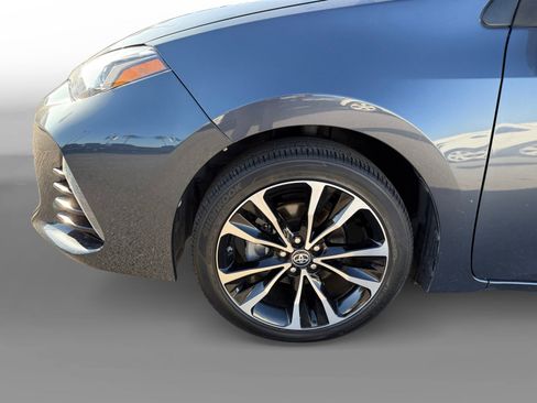 Used 2017 Toyota Corolla SE image 9
