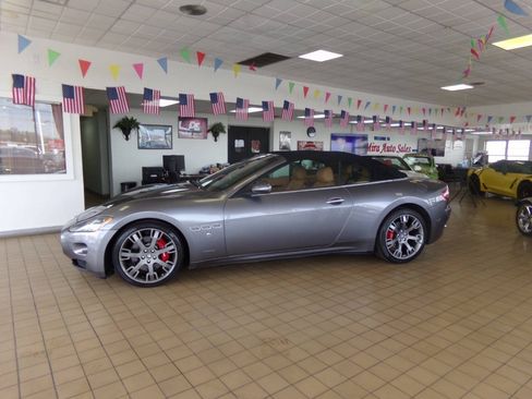 Used 2015 Maserati GranTurismo Convertible RWD image 1