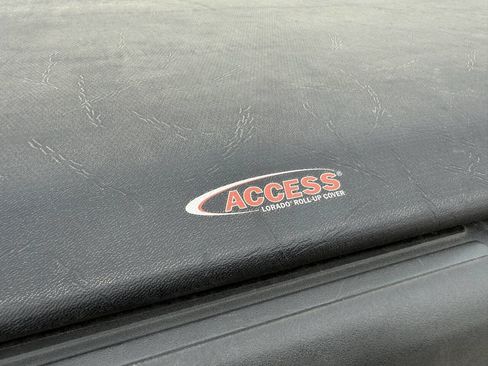 Used 2012 Nissan Frontier SV image 14