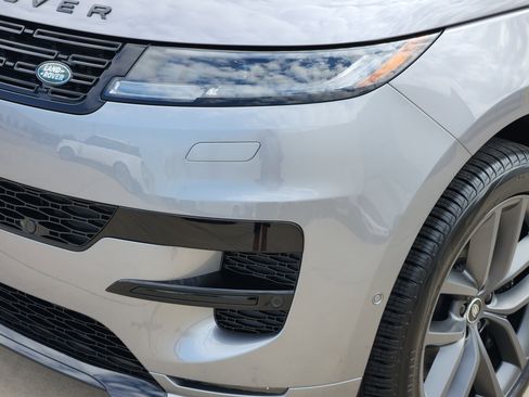 New 2025 Land Rover Range Rover Sport Dynamic SE image 9