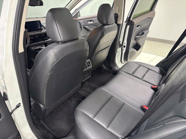 Used 2023 Nissan Rogue SL AWD/4WD image 22