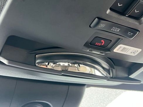 Used 2023 Toyota Sienna Limited image 37