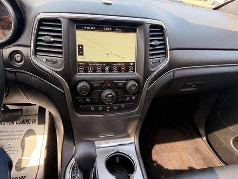 Used 2018 Jeep Grand Cherokee Limited image 35