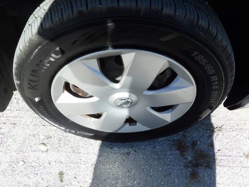 Used 2010 Nissan Versa Sedan image 13