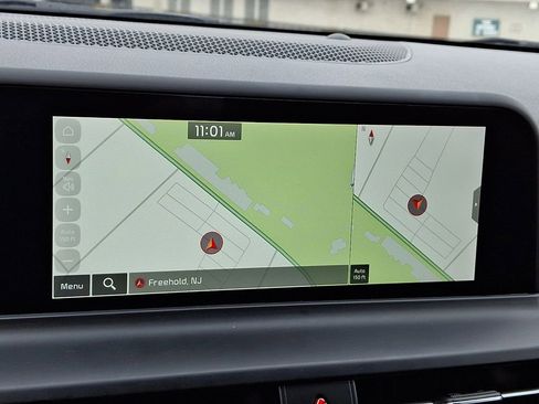 Certified 2025 Kia Seltos SX w/ SX Sunroof Package image 18