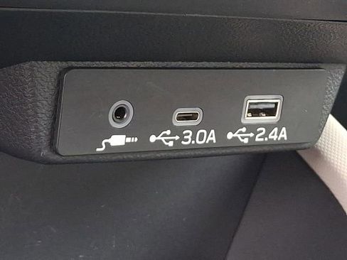 Certified 2025 Subaru Forester Premium image 25