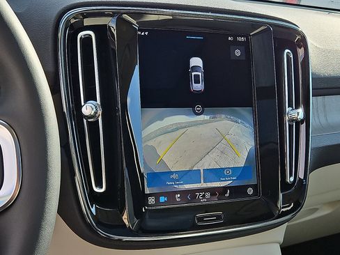 Certified 2023 Volvo XC40 B5 Plus w/ Driver Assist Package image 19