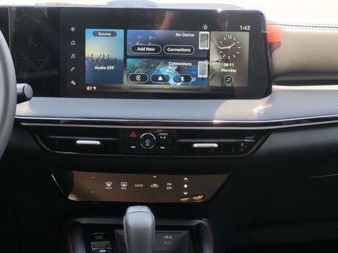 New 2025 Nissan Kicks SR w/ Illumination Package image 23