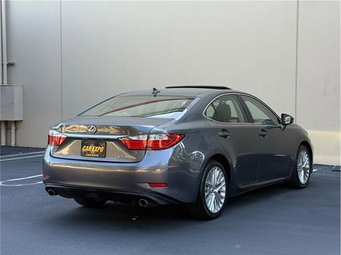 Used 2014 Lexus ES 350 w/ Luxury Package FWD image 6