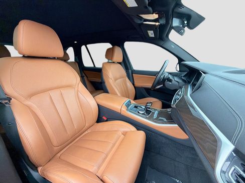 Used 2022 BMW X5 sDrive40i w/ M Sport Package RWD image 14