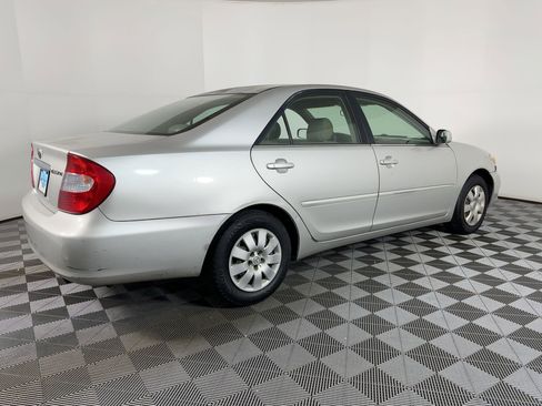 Used 2004 Toyota Camry LE image 6