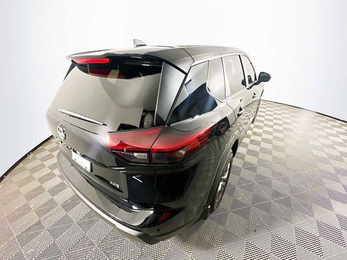 Certified 2025 Nissan Rogue S image 4