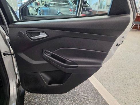Used 2017 Ford Focus SEL FWD image 35