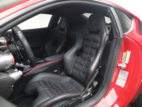 Certified 2018 Ferrari 812 Superfast RWD image 14