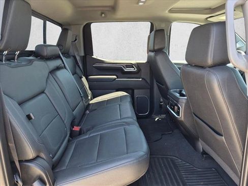 Used 2022 Chevrolet Silverado 1500 LTZ w/ LTZ Premium Package AWD/4WD image 20