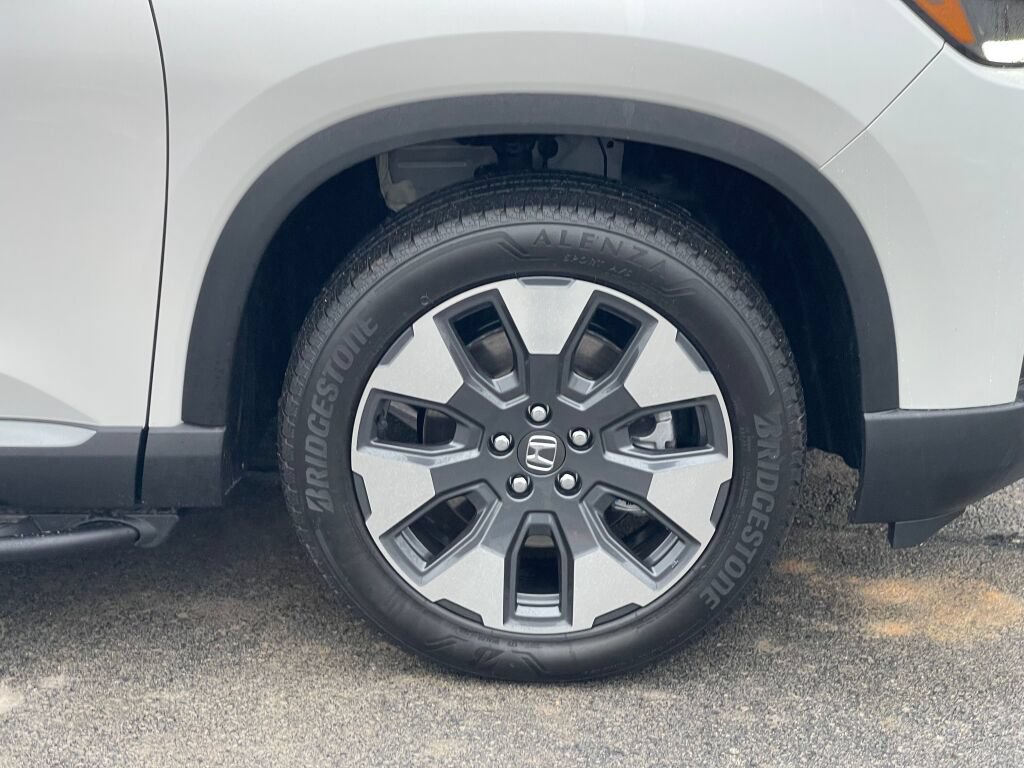 New 2026 Honda Pilot Touring image 26