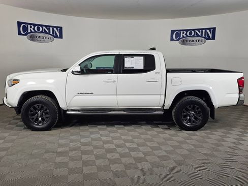Used 2022 Toyota Tacoma SR5 image 2