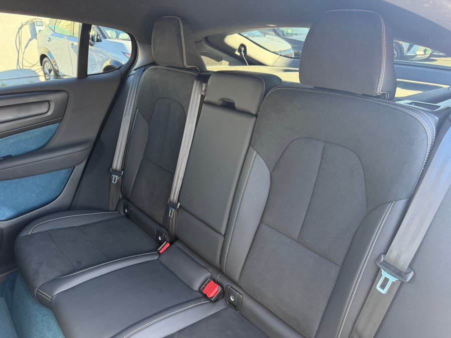 Used 2023 Volvo C40 P8 Recharge Plus AWD/4WD image 41