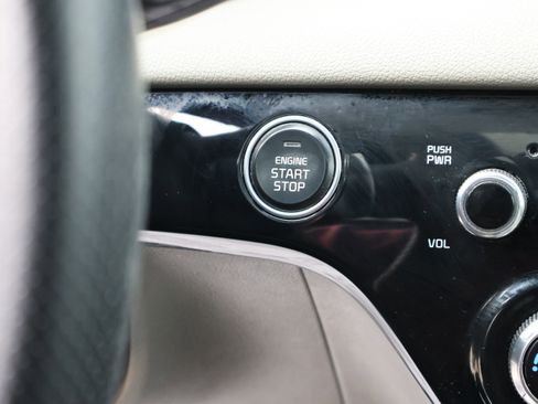 Used 2020 Kia Sportage S w/ S Premium Package image 31