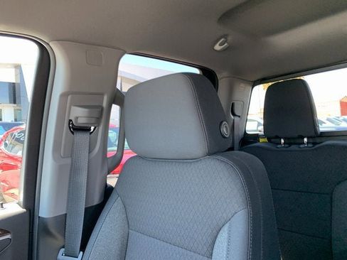 New 2026 GMC Sierra 1500 SLE w/ Preferred Package image 23