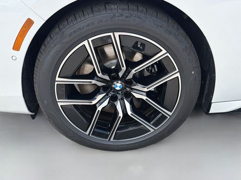 New 2026 BMW 740i w/ Premium Package RWD image 41