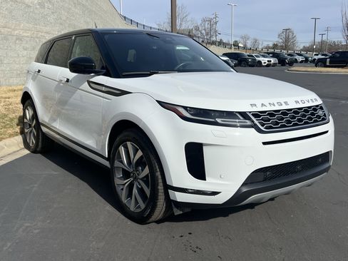 Certified 2022 Land Rover Range Rover Evoque SE image 9