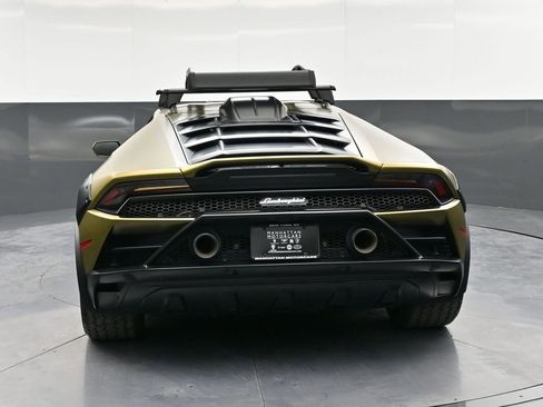 Used 2024 Lamborghini Huracan Sterrato image 7