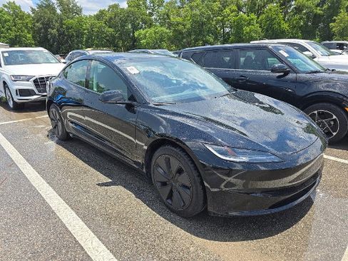 Used 2025 Tesla Model 3 RWD image 2