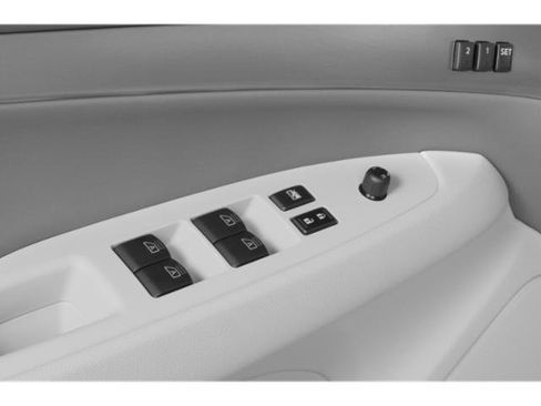 Used 2015 INFINITI Q40 w/ Moonroof Package image 18